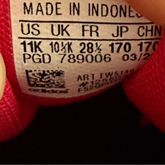 Adidas Kids Sneakers in Bold Pink and White size 11k - Picture 10 of 10